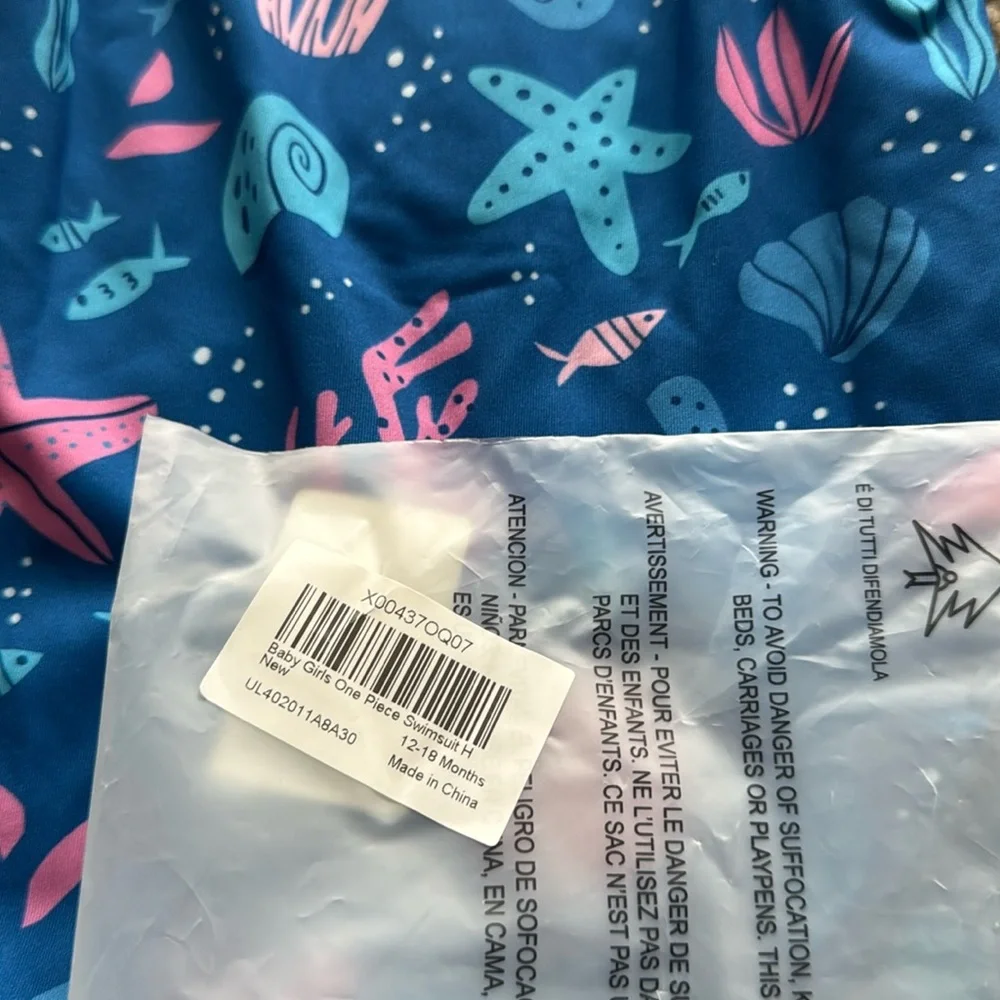 279 NIB BesserBay Infant Girl UPF 50+ Half Zip Long Sleeve Swimsuit Size: 12-18M